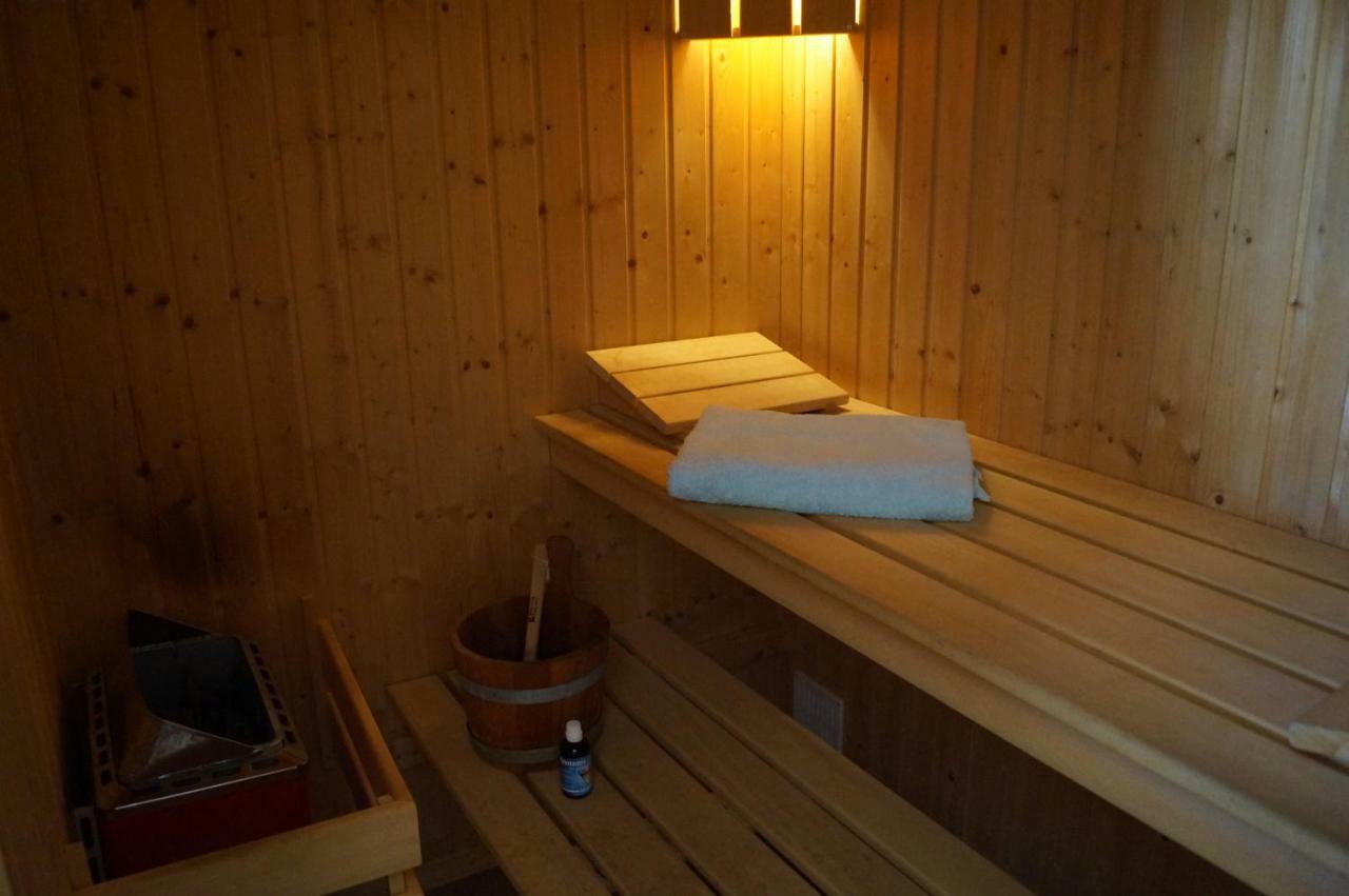 't Ligt Ter Velde, Oase Rust, Sauna, Directie Brugge * Lichtervelde